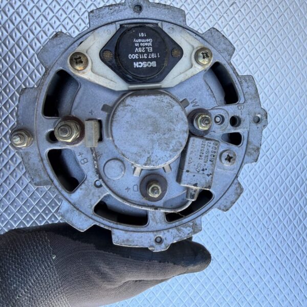 Alternateur BOSH 0986031 250 28V 35 amp (1)