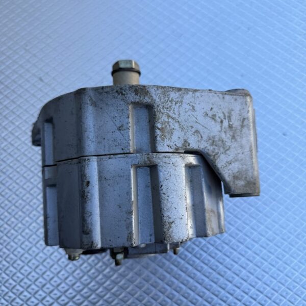 Alternateur BOSH 0986031 250 28V 35 amp (2)