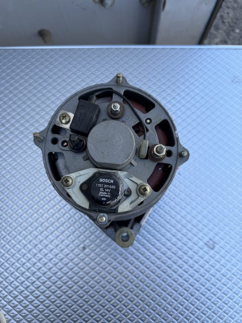 Alternateur BOSH 0986031330. 145V 65amp (3)