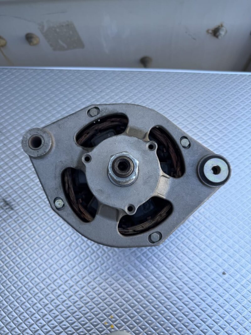 Alternateur VOLVO PENTA. 12V 70amp