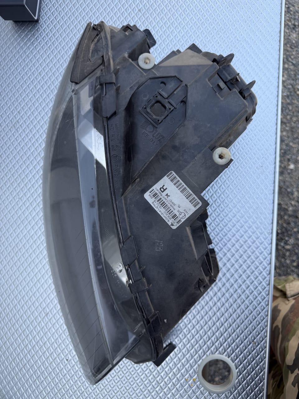 Phare droit Audi 03301201202-1 Phare droit Audi 03301201202-1