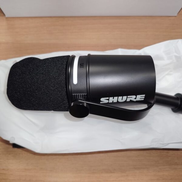 SHURE MV7+ PODCAST KIT (5)